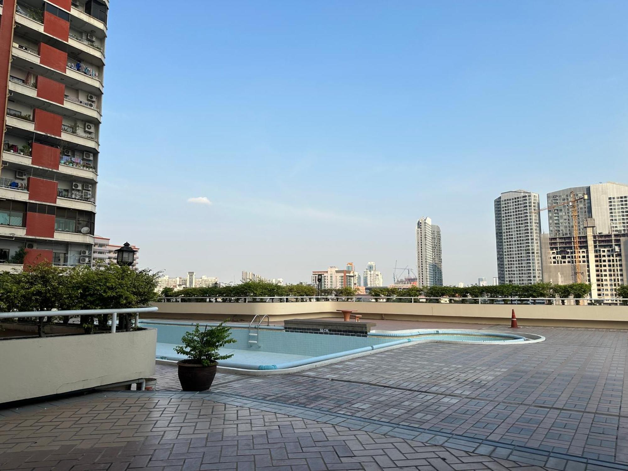 Country Complex Bangna Lejlighedshotel Bangkok Eksteriør billede